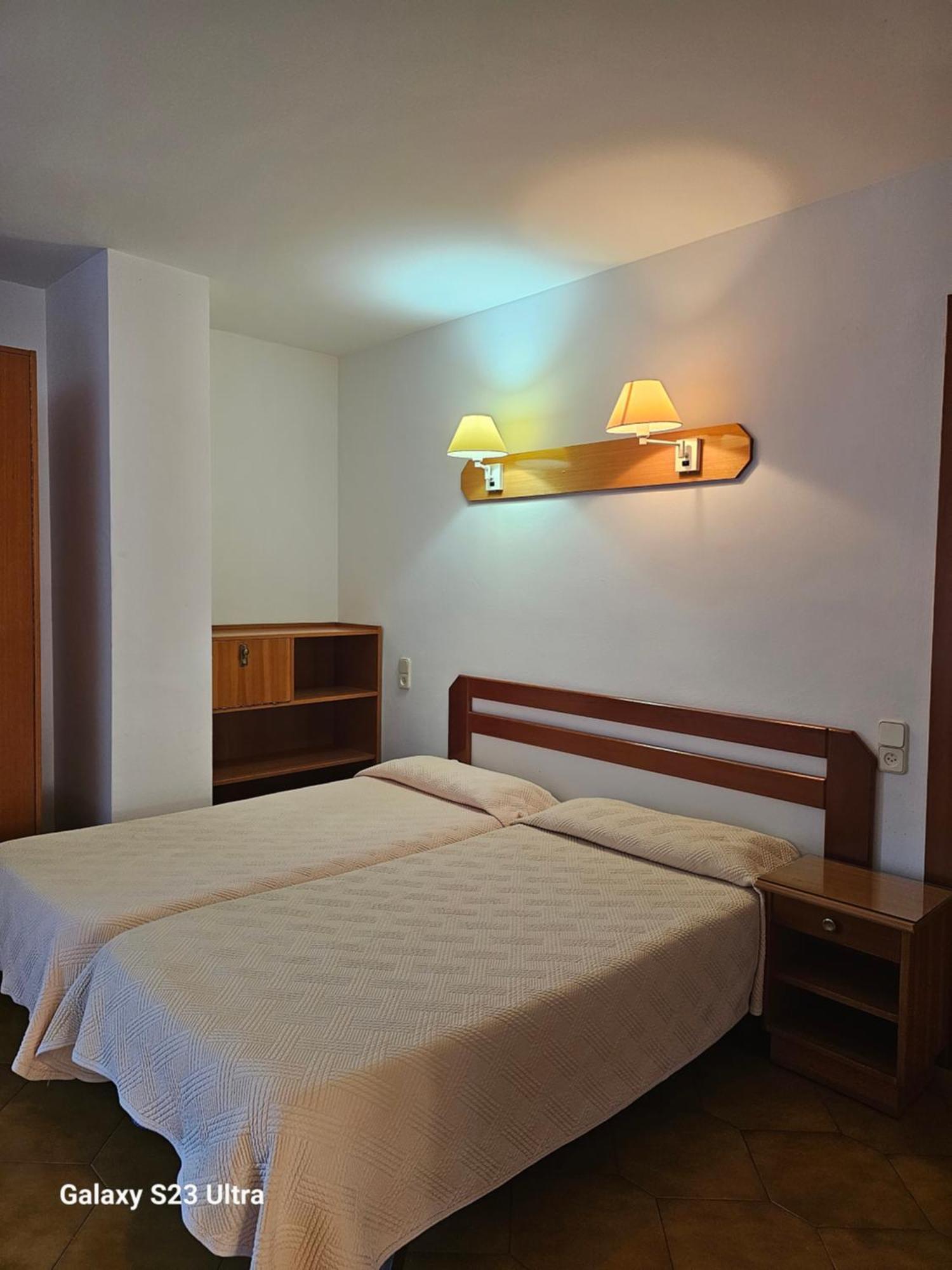 Hotel Blue Spot Malgrat de Mar Bagian luar foto
