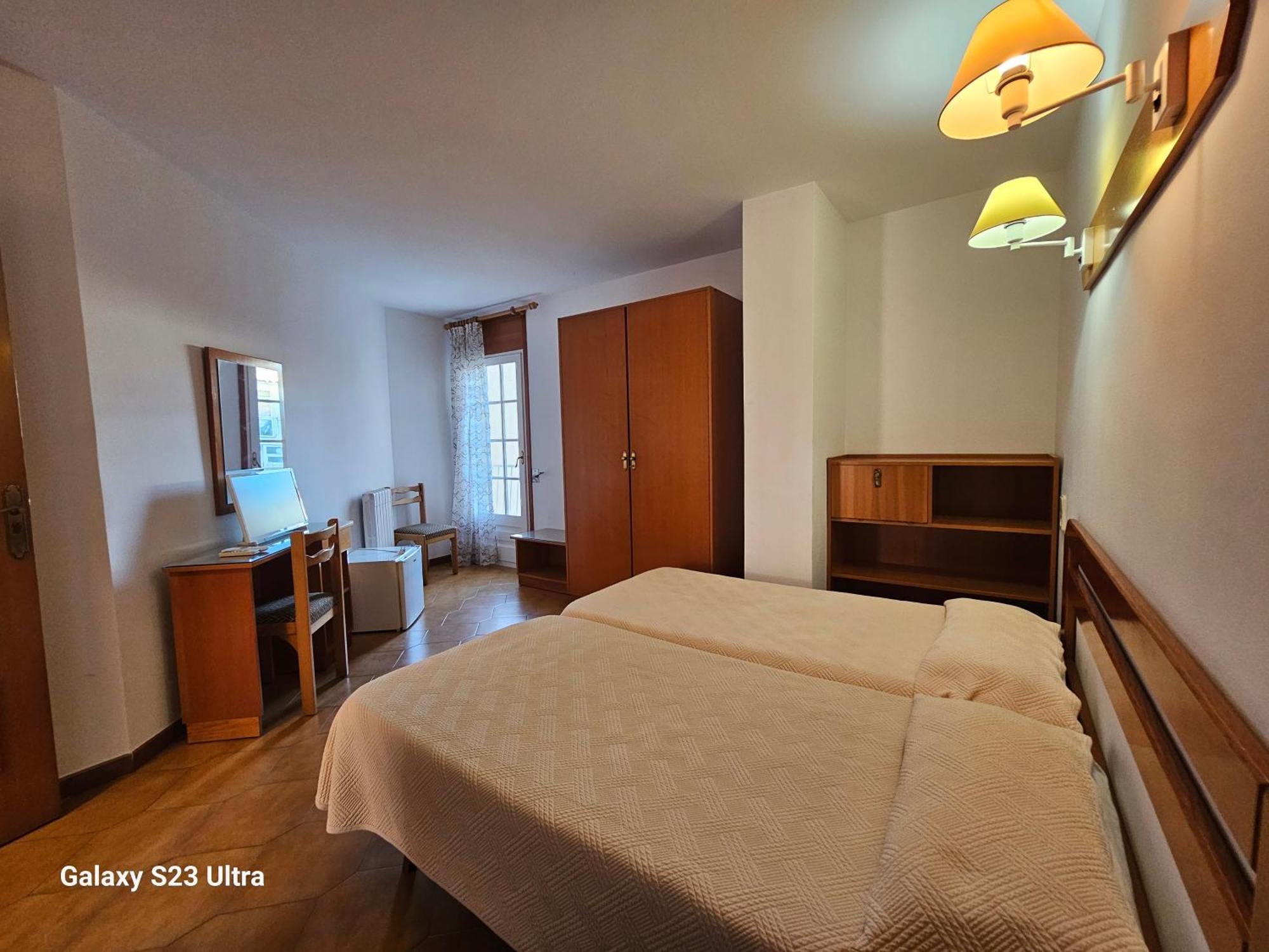 Hotel Blue Spot Malgrat de Mar Bagian luar foto