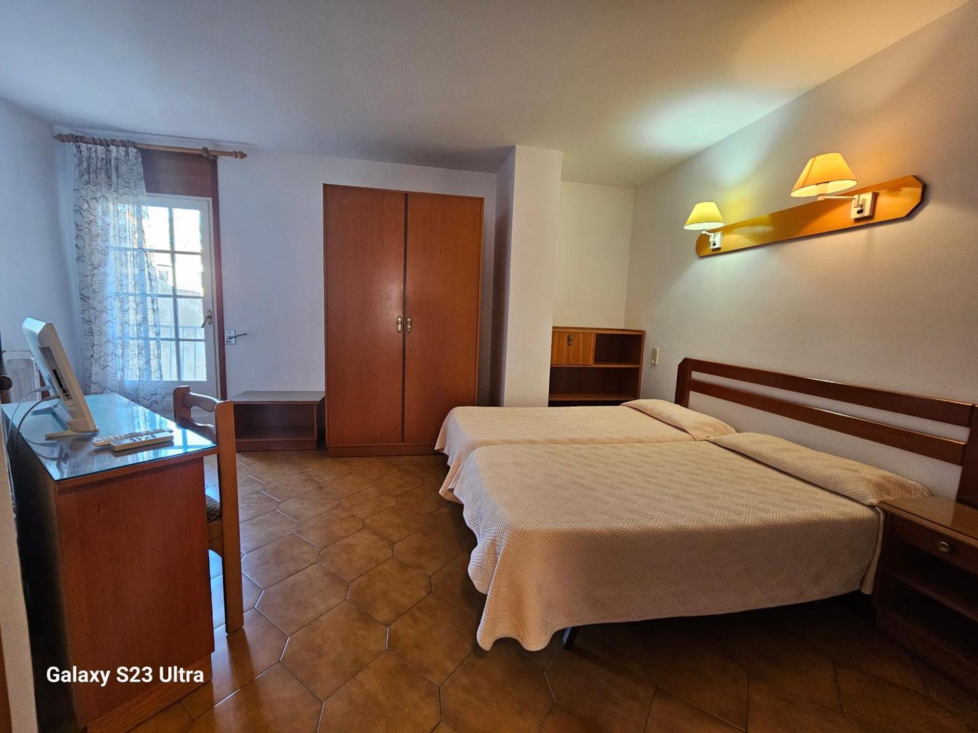 Hotel Blue Spot Malgrat de Mar Bagian luar foto