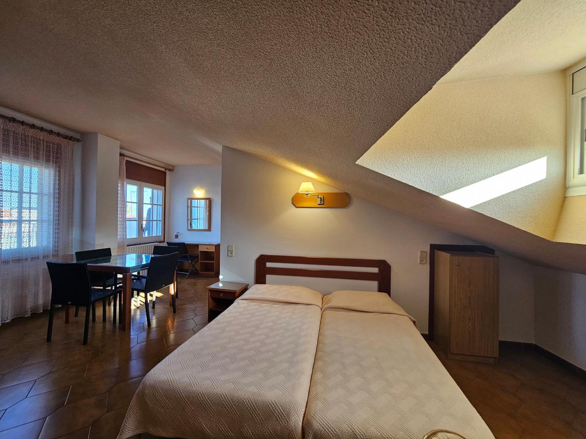 Hotel Blue Spot Malgrat de Mar Bagian luar foto
