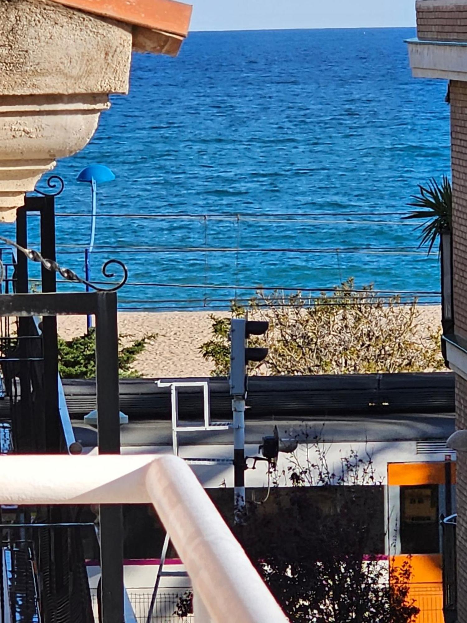 Hotel Blue Spot Malgrat de Mar Bagian luar foto