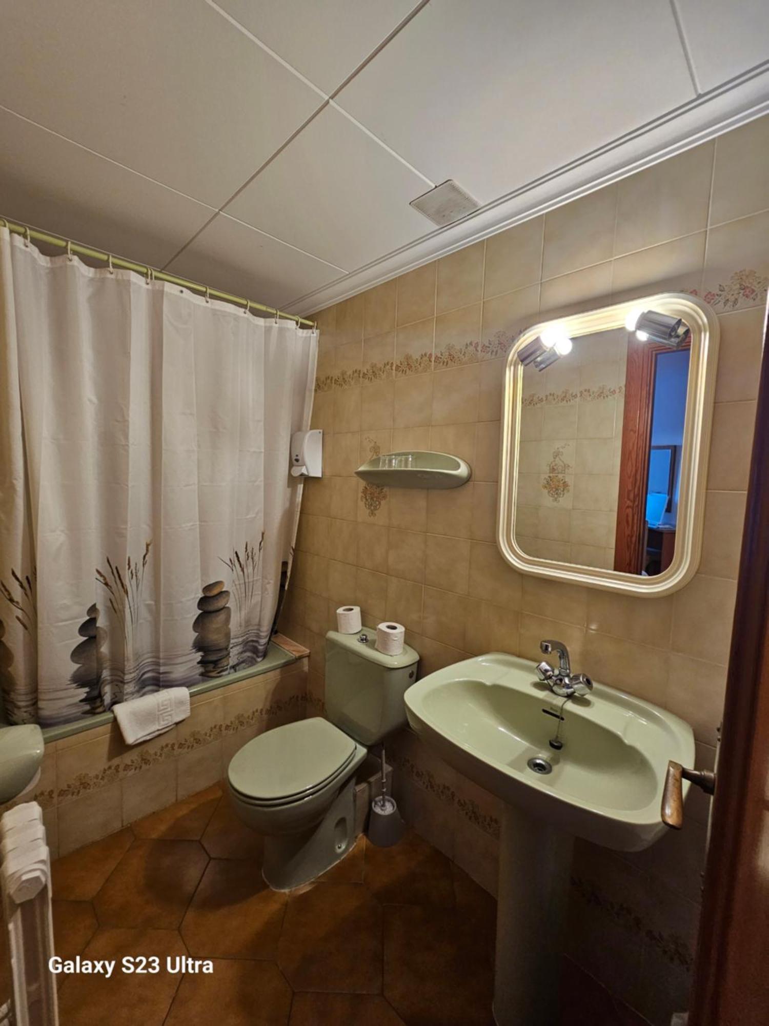 Hotel Blue Spot Malgrat de Mar Bagian luar foto