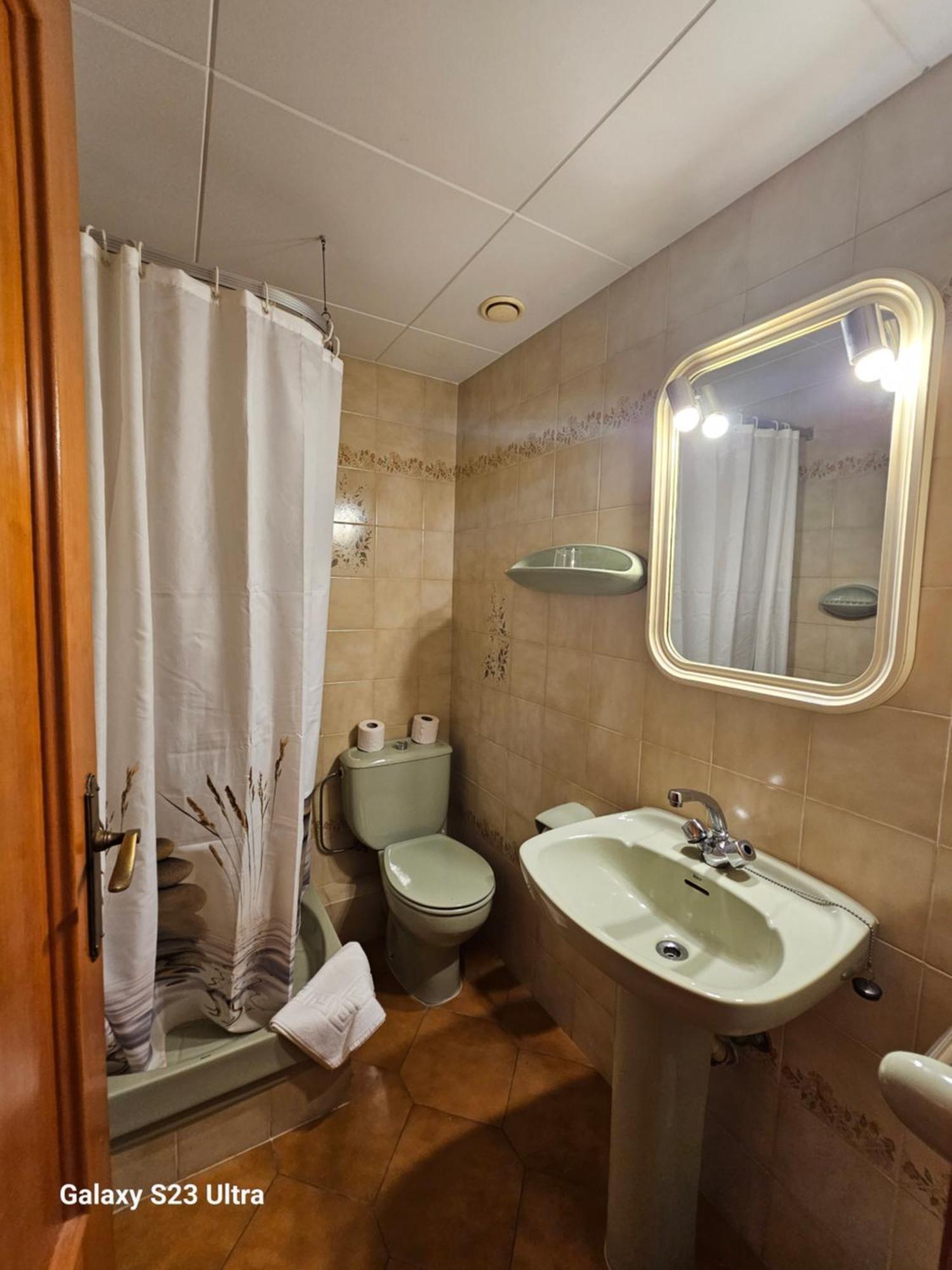 Hotel Blue Spot Malgrat de Mar Bagian luar foto