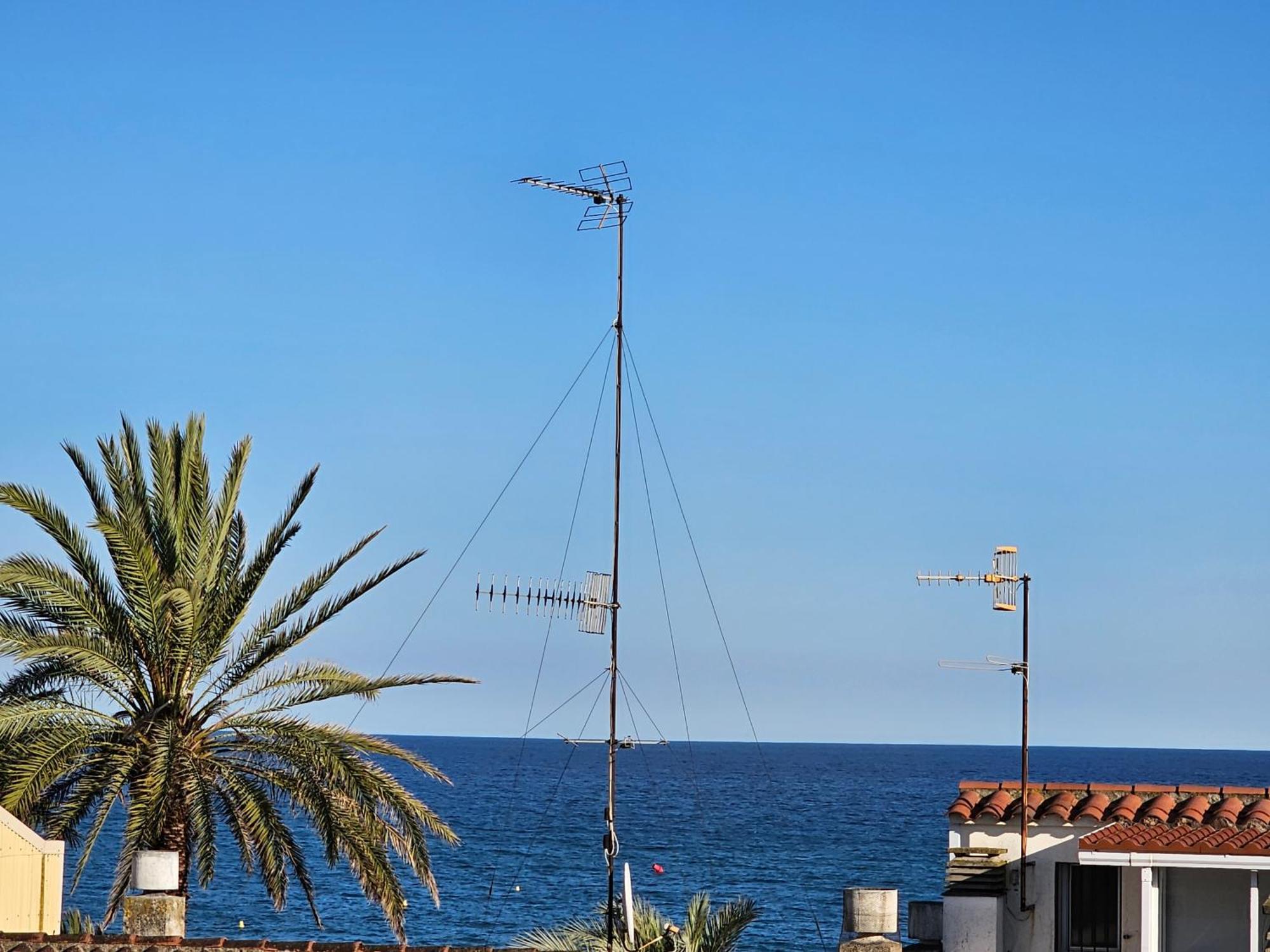 Hotel Blue Spot Malgrat de Mar Bagian luar foto